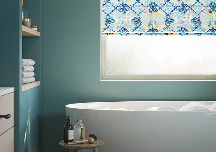 Faded Glamour, China Blue White - Roman Blind - Image 5